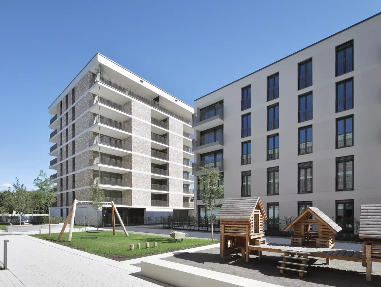 Vierlinden-Quartier Innenhof Spielger&auml;te