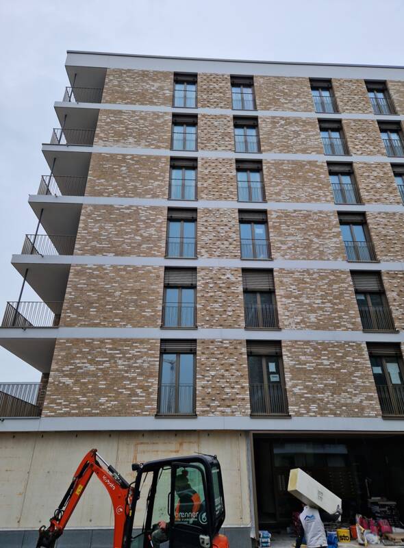 Die Klinkersteine verleihen der Fassade ihr markantes Aussehen Die Klinkersteine verleihen der Fassade ihr markantes Aussehen